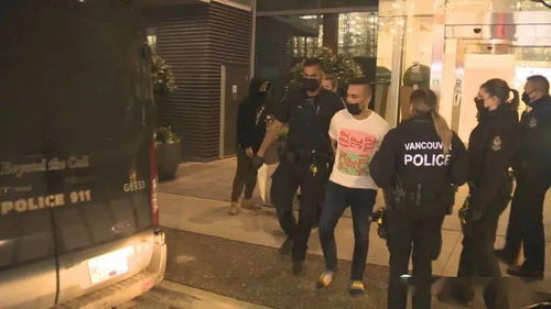 警方震惊，霉霉豪宅附近惊现人类遗骸，真相扑朔迷离！